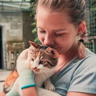 girl with cat